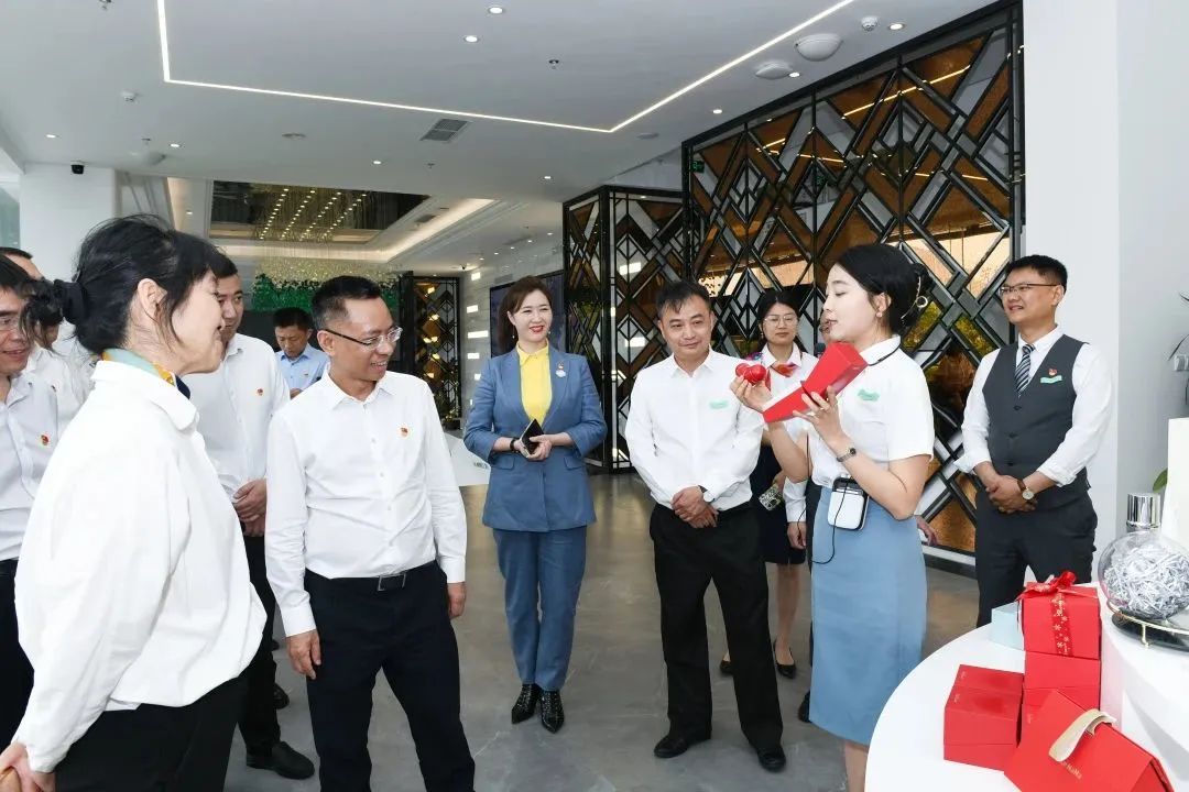 1687844831119230.jpg 640 (1).jpg